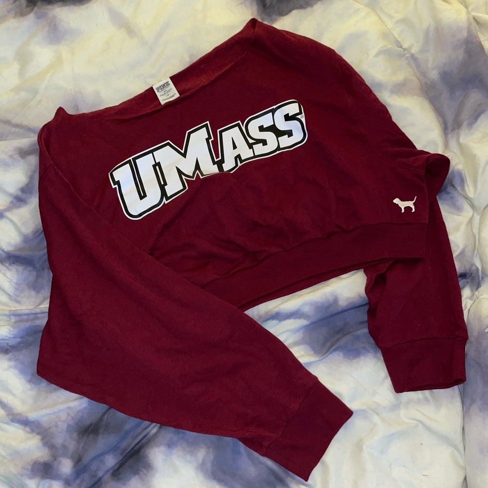 VICTORIAS SECRET PINK UMass cropped long sleeve
